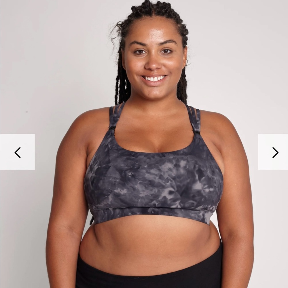 Sweat & Milk Chloe 4 Running Nursing + Pumping Bra (in Black Cloud)